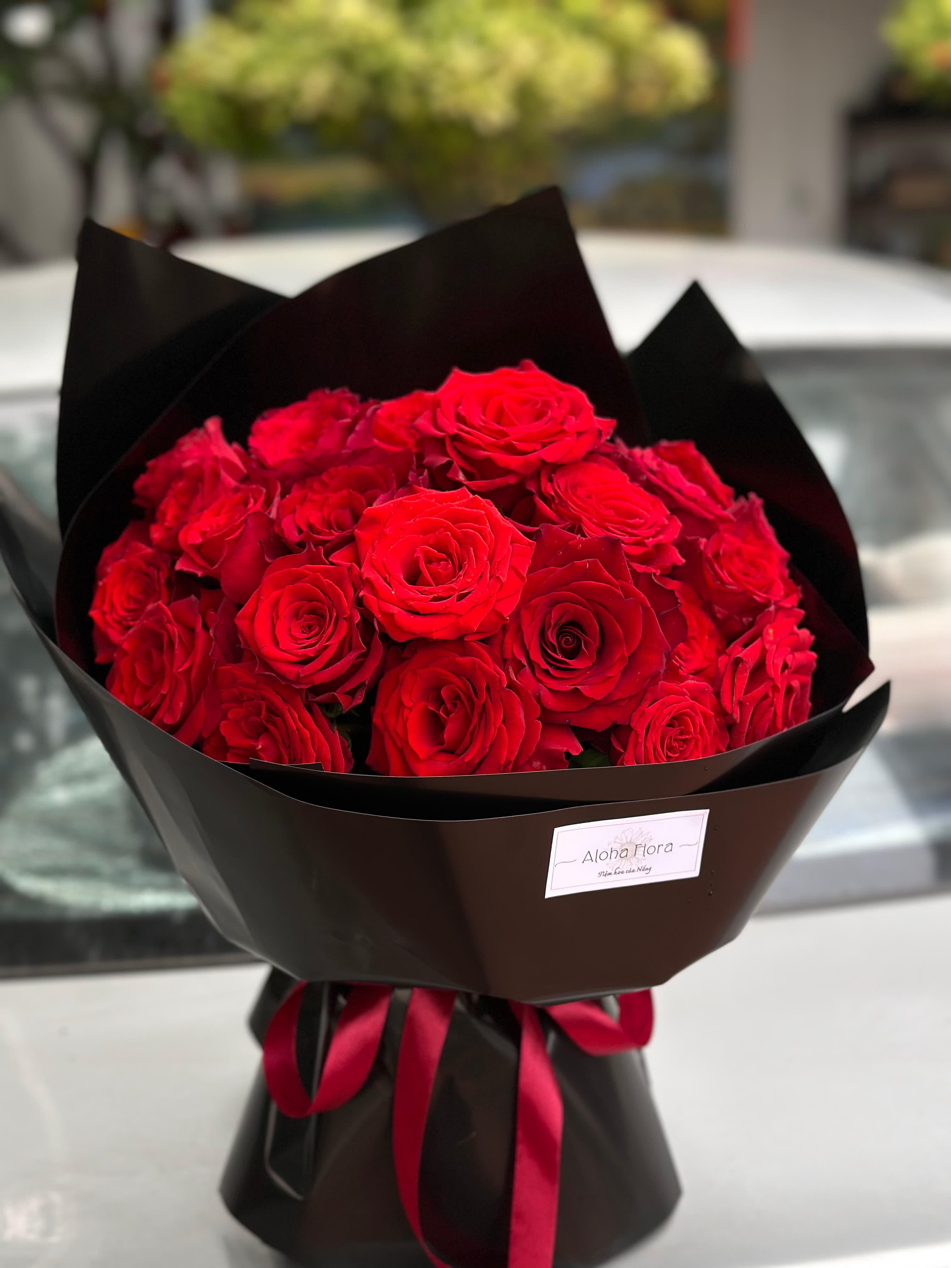 Hoa tone đỏ 9